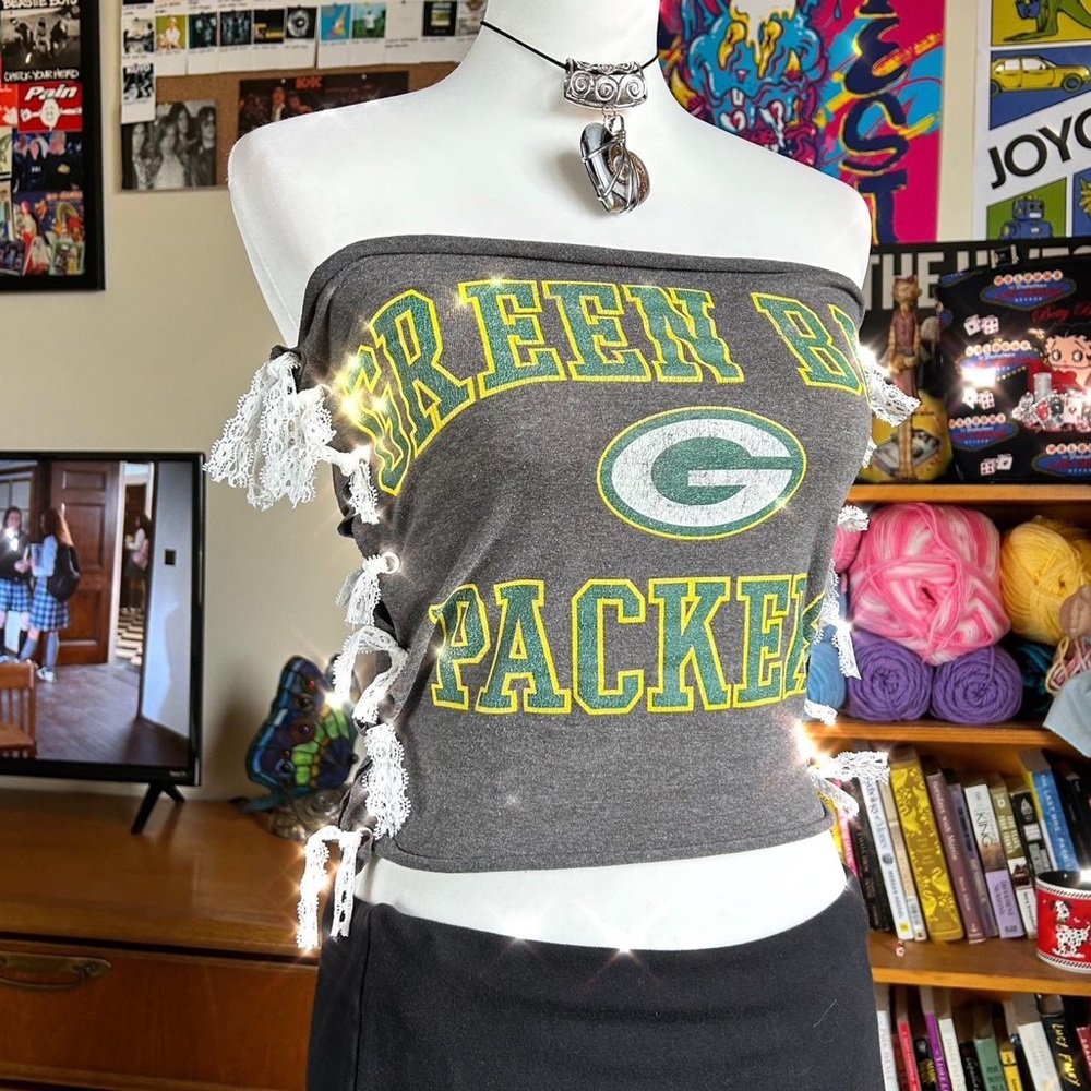 Green Bay Packers Off-Shoulder Lace-Up Tee